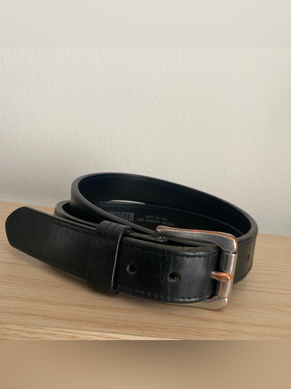 Duluth Trading Company Italian Leather Belt w/brass buckle